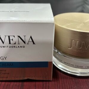 Switzerland Gold Moisture Cream – Hydrating Face Cream (Gold)